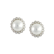 Load image into Gallery viewer, Dazzle in elegance white pearl Necklace &amp; Earring Set