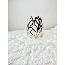 Load image into Gallery viewer, Enamel Ceramic Vase Set - White &amp; Gold
